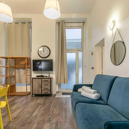 Duplex 2bdr 6p - Center Of *